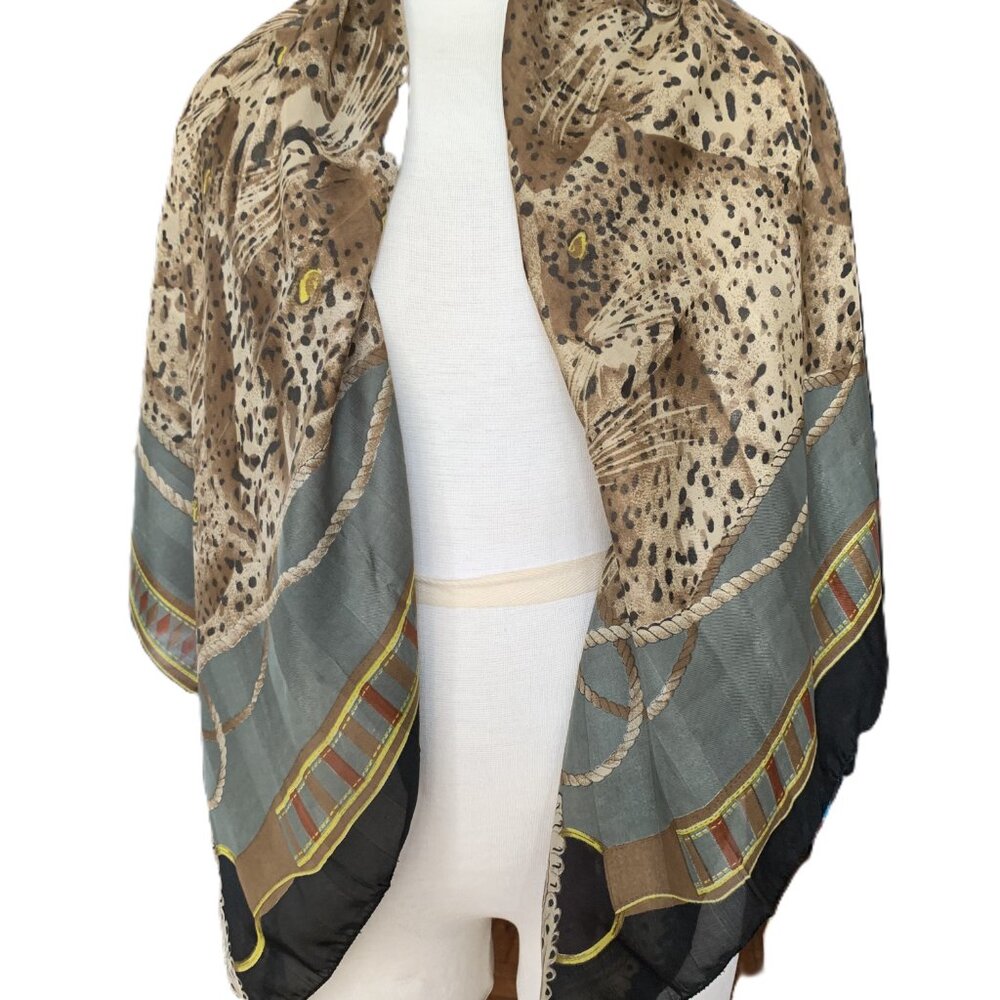 PIRAMIT 100% SILK SQUARE SCARF 44 INCHES LEOPARDS ANIMAL PRINT